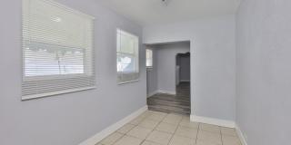Exquisite Remodeled Retreat: 4 Bed, 1 Bath Gem in St. Petersburg Gallery 19