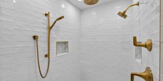 235 10TH AVENUE NE Gallery 39