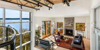 Architectural Seattle Masterpiece with Panoramic Water Views Gallery 9
