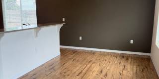 Beautiful Newly Renovated 3 Bedroom 2 Bath Home Gallery 6