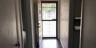 5225 Hunters Circle Gallery 6