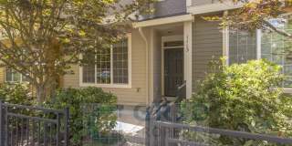 Spacious 3 Bedroom, 2.5 Bath Townhome Available in Hillsboro - 2 Car Garage! Spacious 3 Bedroom, 2.5 Bath Townhome Available in Hillsboro - 2 Car Garage! Gallery 1