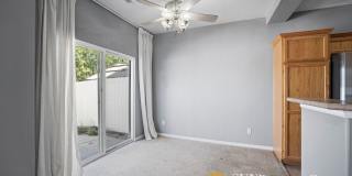 Beautiful Townhome in Excellent West Valley Area Gallery 9