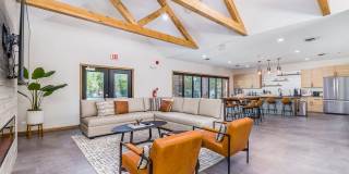 Deer Valley Apartments Gallery 5