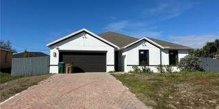 1304 NE 9th Place Gallery 1