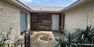 Corner Lot Home with Beautiful Trees Gallery 15