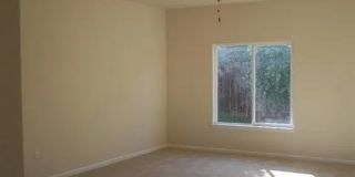 4 bedroom, 2 bath SOLAR house with a bonus room Gallery 8