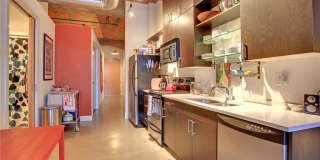 718 Washington Avenue N Gallery 8