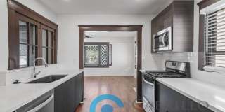2205-9 Broadway Gallery 3