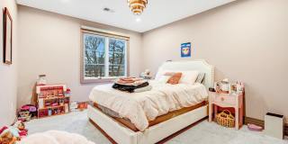 450 Wells Avenue Gallery 23