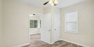 Downtown 2 bedroom Condo Gallery 21