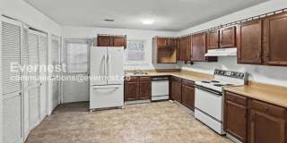 426 Buckingham Circle Gallery 2