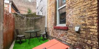 Renovated 3BR in South Side Flats | 100 Walk Score | In-Unit Laundry Gallery 15