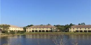 ** HERITAGE BAY ** 2 BED + DEN / 2.5 BATH TOWNHOME - NORTH NAPLES Gallery 1