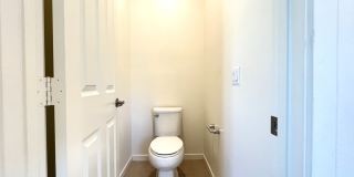 2 bed, 2.5 bath located in Corona, CA! Gallery 27