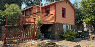 ECLECTIC ASHLAND RETREAT WTIH PARK LIKE YARD & UTILITIES Gallery 1