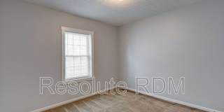 743 Cottage Avenue Gallery 24