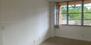 2025 Northeast 164th Street Gallery 2