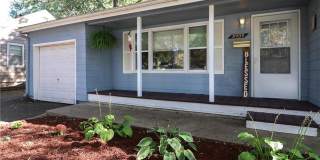 Adorable Home in Raytown! Gallery 4