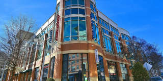 GREAT LOCATION!! Stunning 3BD/3.5BA luxury 4-level townhouse! Gallery 71