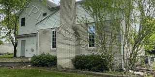 50% OFF the SECOND FULL MONTH'S RENT Gallery 33