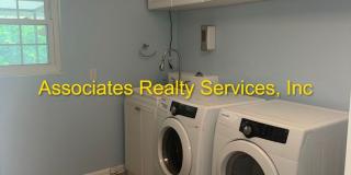 Beautiful 4bed/3bath Corner Lot in Suburban Heights Gallery 19