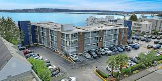 Lakefront on Washington Gallery 18