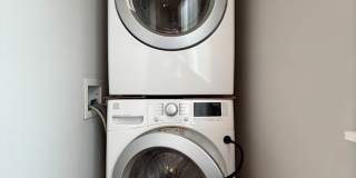 Spacious 1BD/1BA with In‑Unit Laundry – Prime Commuter Location Gallery 6