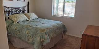 GREAT FURNISHED HOME WITH SIDE PARKING! Gallery 17