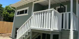 Newly renovated 2 bedroom 2 bathroom in a great location Gallery 35