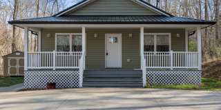 3-Bedroom in Town of Farmville with Privacy and Convenience! Gallery 1