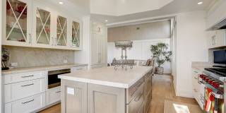 Stunning Fully-Furnished Harbor Ridge View Estate Gallery 11
