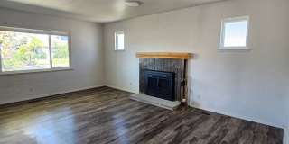 Charming 1-story Home with a Big Backyard Near Midtown Gallery 4