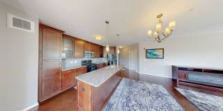 Beautifully maintained 2Bed/2Bath Condo - Great Location Gallery 6