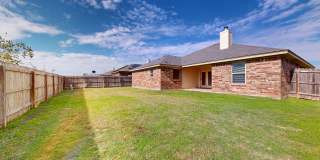2 WEEKS FREE RENT + $1,895 ONE STORY 4 BEDROOM WITH 3 FULL BATHS Gallery 6