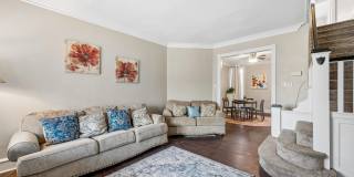 5428 WHITBY Avenue Gallery 2