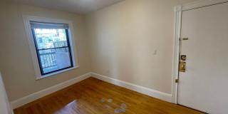 Charming 3 Bedroom-No Broker Fee Gallery 7