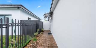 161 SW 52nd Ct Gallery 6