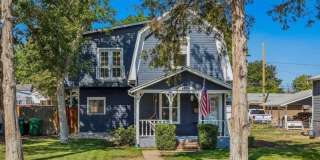 Charming 3 Bed 3 Bath House in Englewood Gallery 1