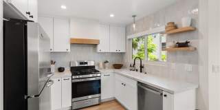 617 Acacia Avenue 1/2 Gallery 6