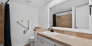 Charming 4BR House in Phoenix Gallery 26