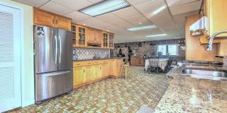 4565 Madison Avenue Gallery 26