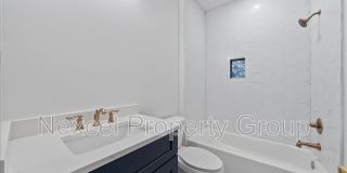 1072 Bruce Street Gallery 16