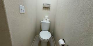 Beautiful 3 bed 2 bath house on corner lot Beautiful 3 bed 2 bath house on corner lot Gallery 13