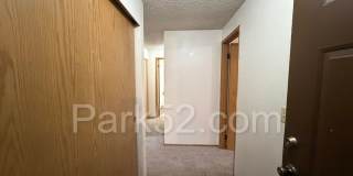 1/2 Off First Full Month's Rent! Lower Level 2 Bedroom 1 Bathroom Apartment Gallery 2