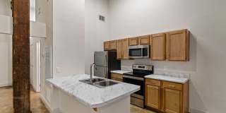 United Jewelers and Lee Hardware Apartments Gallery 29