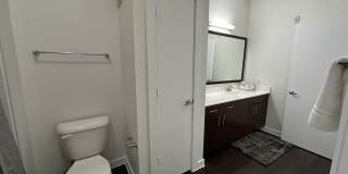 1800 Broadway Gallery 32