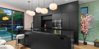 410 NW 52nd St Gallery 39