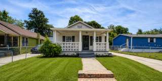 Modern Prime Location Near Park Circle Gallery 1