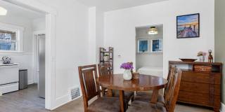 214 East Lynn Street Gallery 12